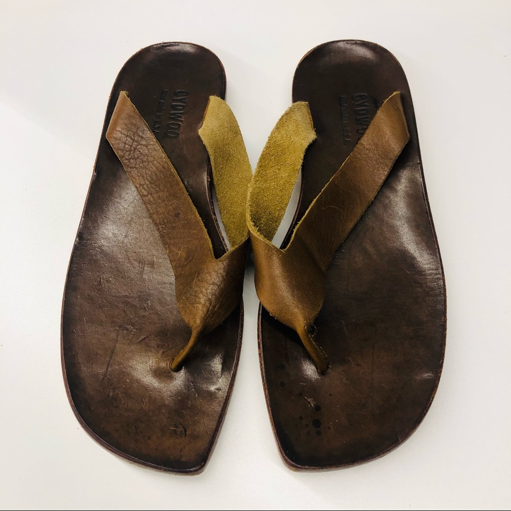 Cydwoq brown leather thong sandals (41)
